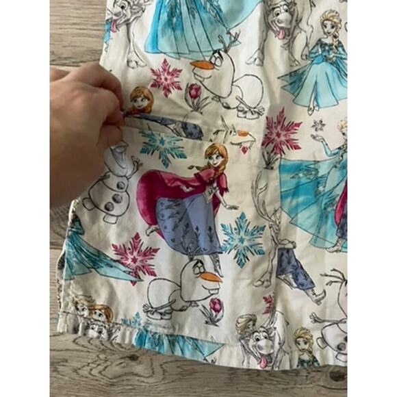 Disney "Frozen" nurse scrubs size XS pediatric nursing top - Picture 3 of 5